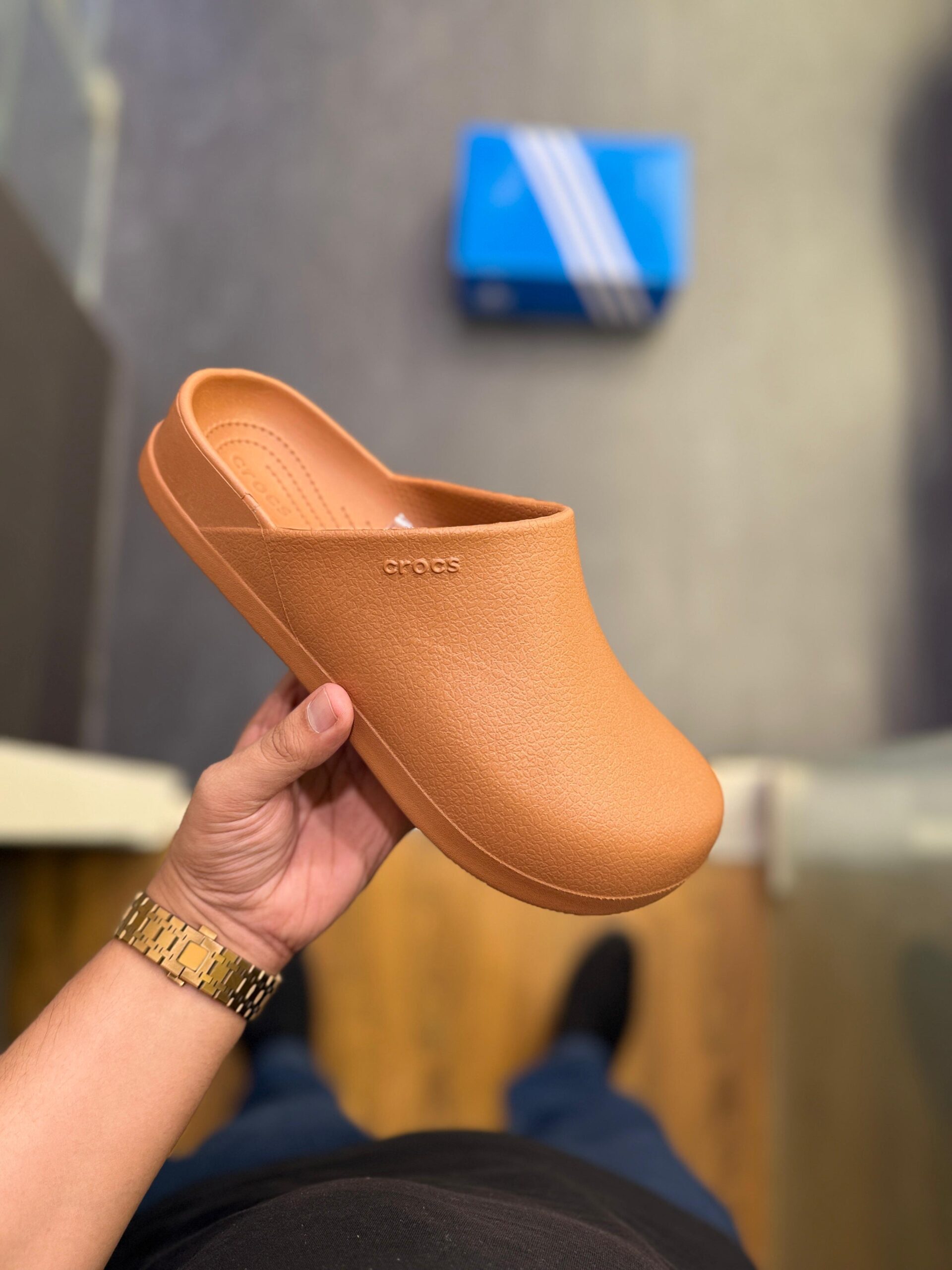 Dylan Clogs Lightweight & Affordable 4 Colours (6) Dylan Clogs Lightweight & Affordable 4 Colours (6)